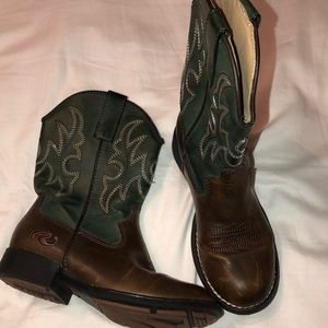 Only worn a few times kids Justin roper boots